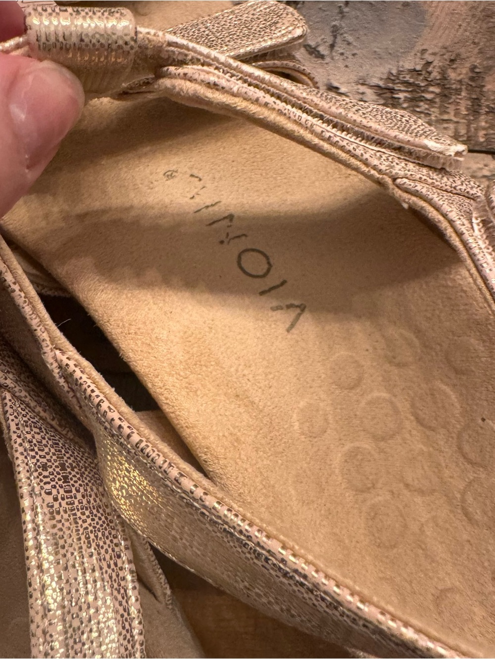 VIONIC Amber Adjustable Sandal Gold Cork - Picture 7 of 8